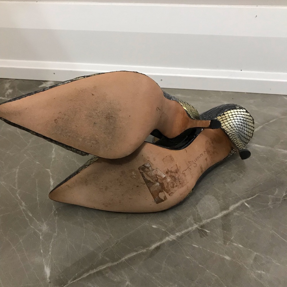 Report Signature Pumps - Picture 8 of 8